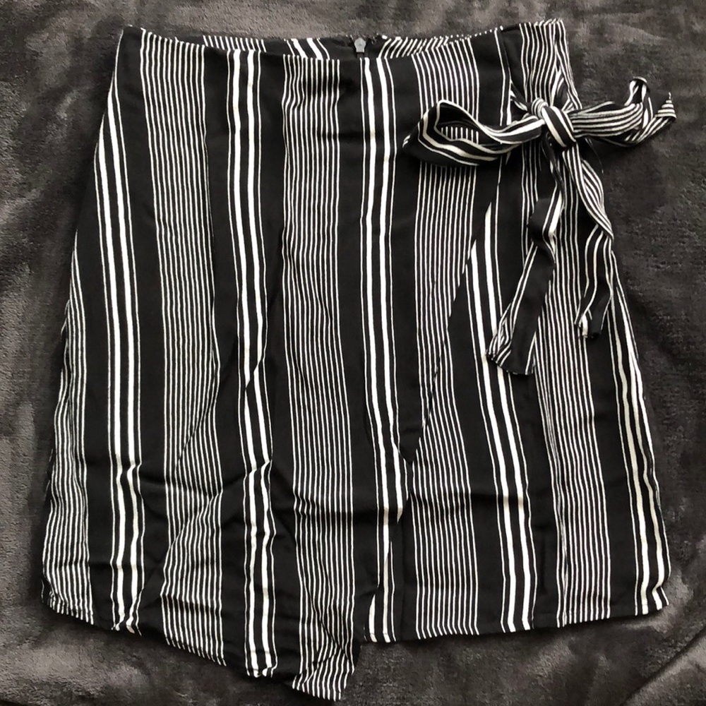 Forever 21 pinstripe skirt